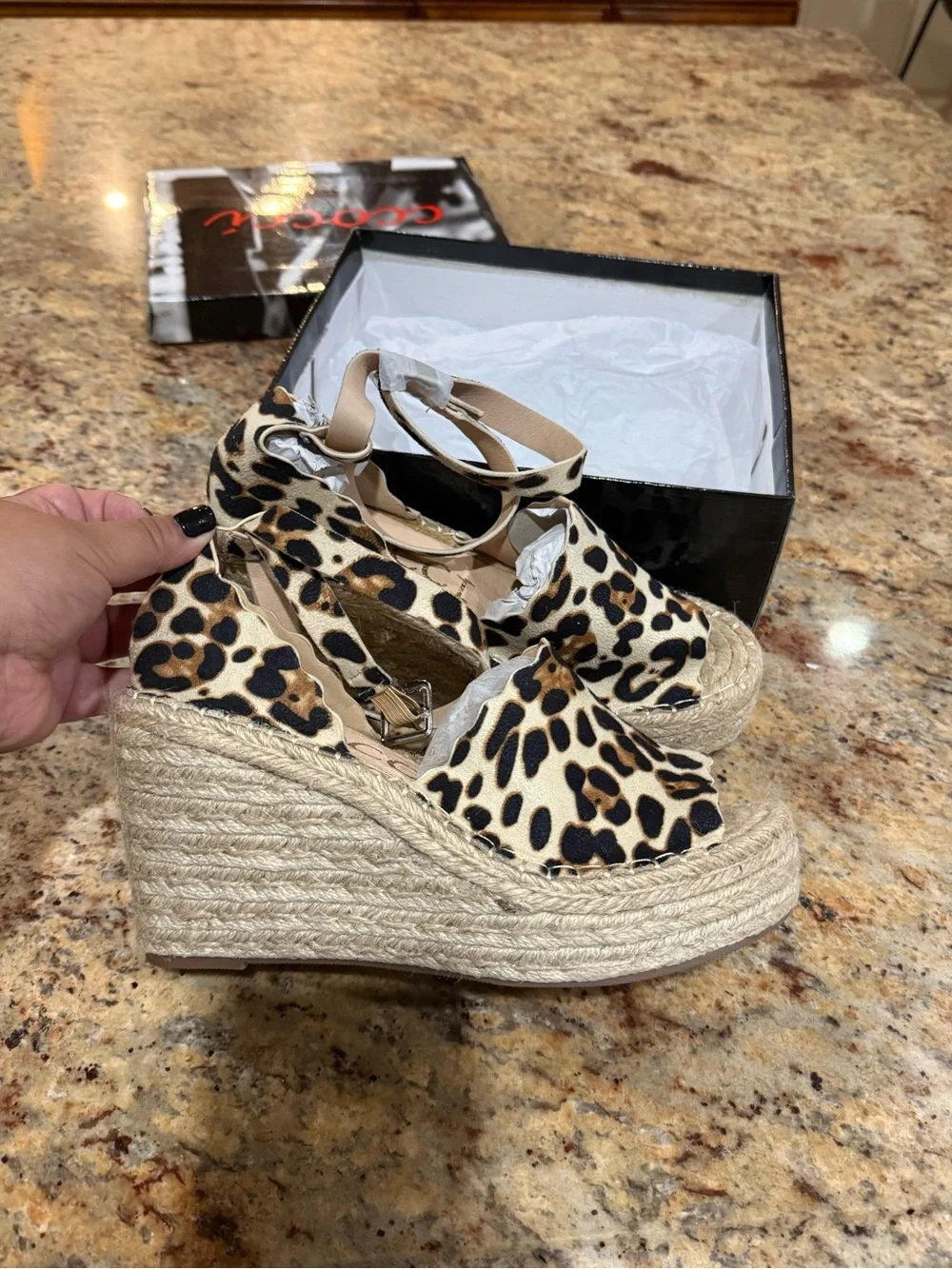 N/A stylish leopard